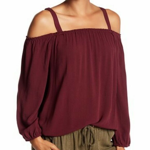 Sanctuary Cold shoulder Top  - Picture 1 of 2